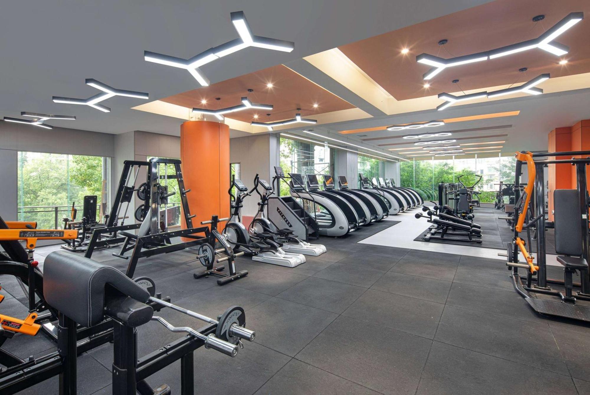Ramada Plaza By Wyndham Chongqing West Hotell Exteriör bild