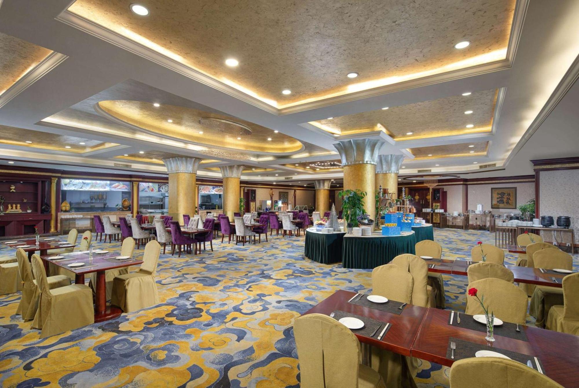 Ramada Plaza By Wyndham Chongqing West Hotell Exteriör bild