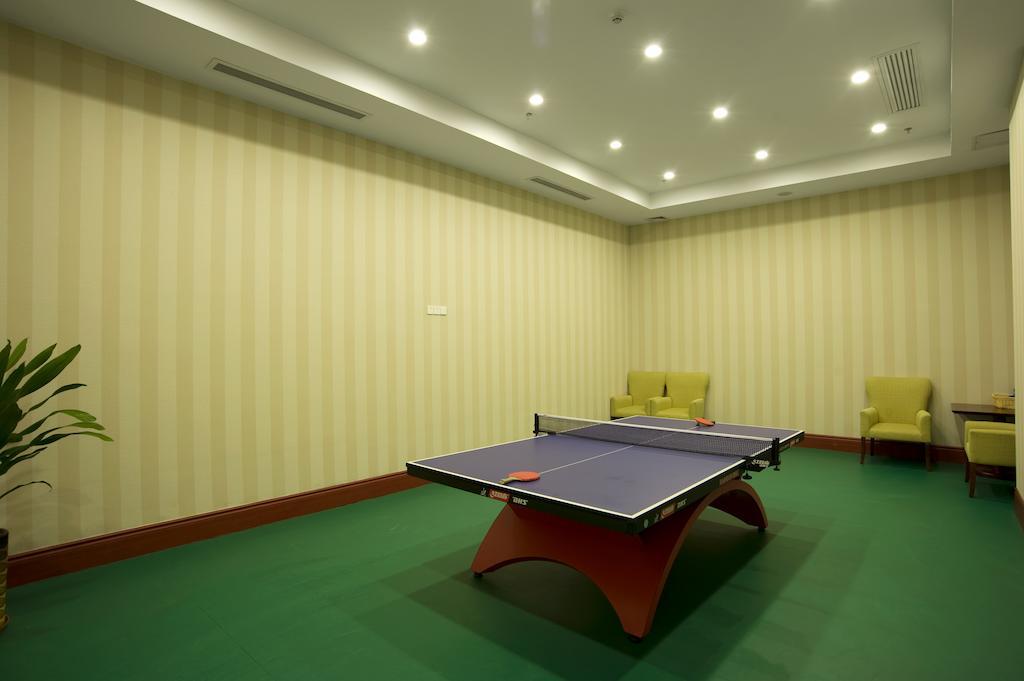 Ramada Plaza By Wyndham Chongqing West Hotell Exteriör bild