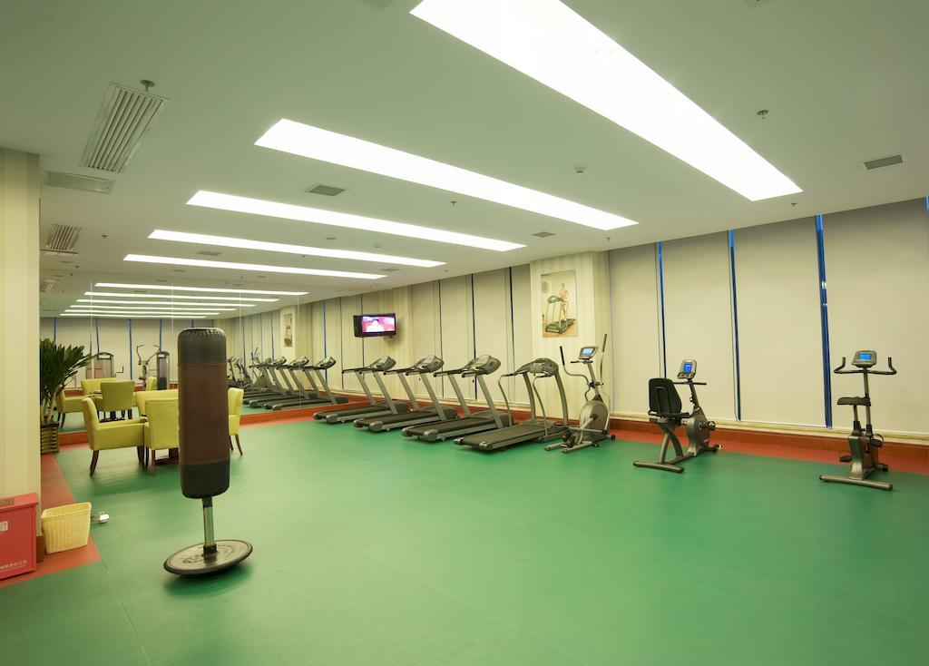 Ramada Plaza By Wyndham Chongqing West Hotell Exteriör bild