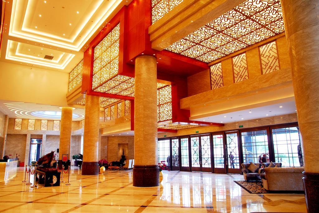 Ramada Plaza By Wyndham Chongqing West Hotell Exteriör bild