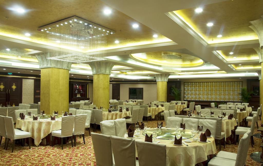 Ramada Plaza By Wyndham Chongqing West Hotell Exteriör bild