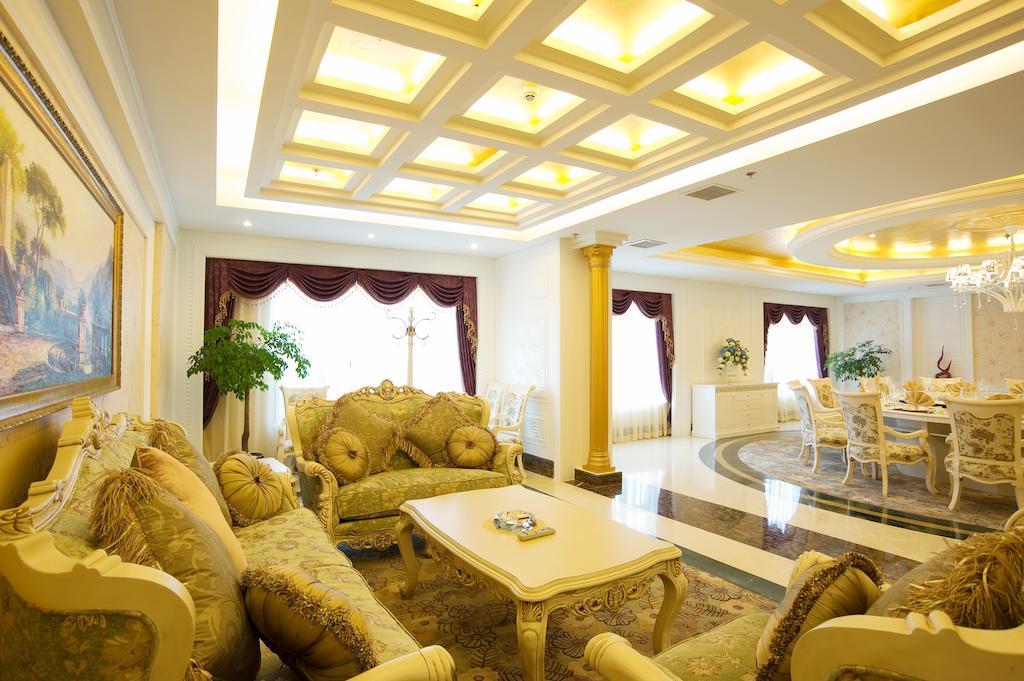 Ramada Plaza By Wyndham Chongqing West Hotell Exteriör bild